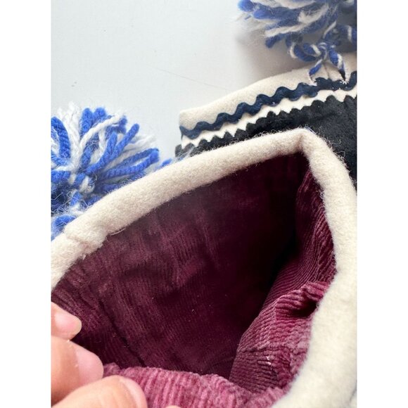 Vintage Kids' Inuit Beaded Suede Black Fur Shaft Tasseled Pom Pom Mukluk Boots - Picture 16 of 16